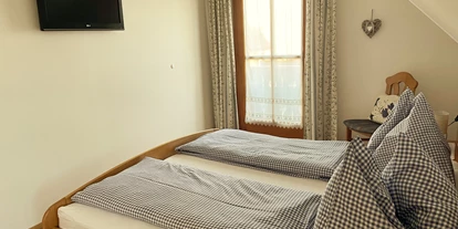 Pensionen - Parkplatz: kostenlos bei der Pension - Großklein - Doppelzimmer mit Balkon - Weingut & Buschenschank Pölzl
