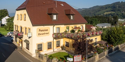 Pensionen - WLAN - Kapfenberg - Außenansicht Sommer - Pension Ehrenfried