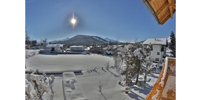 Pensionen - Parkplatz: kostenlos bei der Pension - Seefeld in Tirol - Winter - Aussicht vom Apartment - Hannas ALPENGRUSS