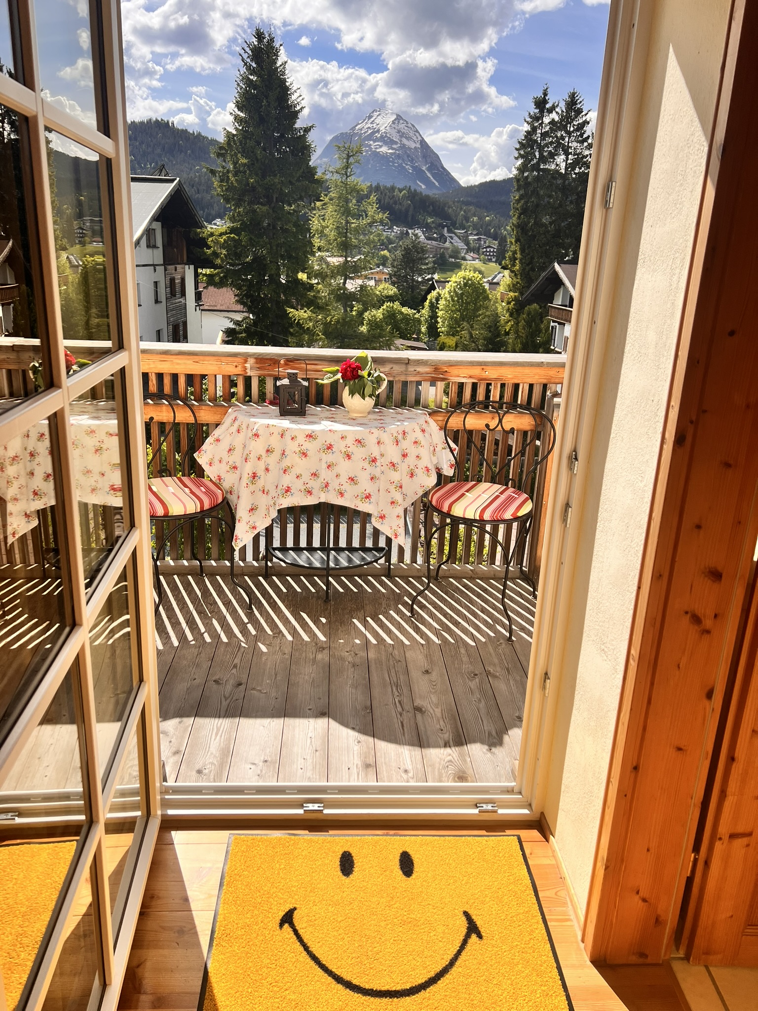 Frühstückspension: Aussicht vom Apartment Paradies - Hannas ALPENGRUSS 