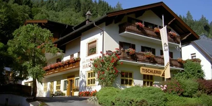 Pensionen - Parkplatz: kostenlos bei der Pension - Leogang - Gästehaus Haffner