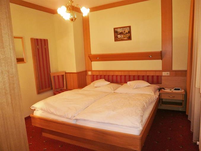 Frühstückspension: Pension Rötelstein