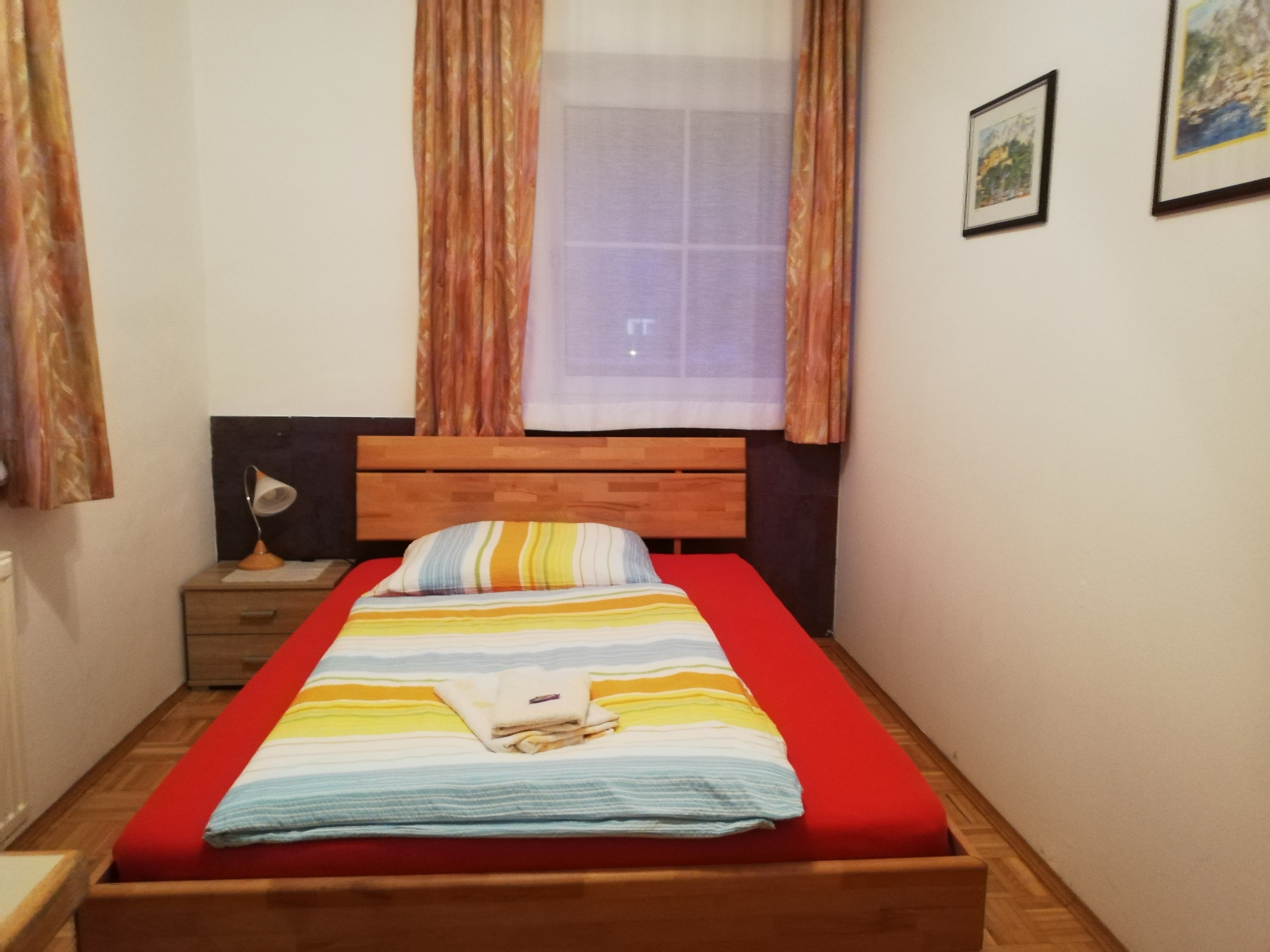 Frühstückspension Hermine Fraiß Zimmerkategorien Einbettzimmer
