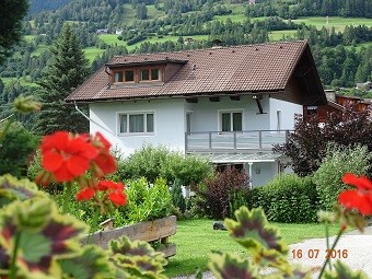 Pensionen - Steiermark -  Klein, aber fein --ruhig und doch zentral -------verkehrsarme Umgebung -- mitten im Grünen . - Pension Johanna & Werner Strauss