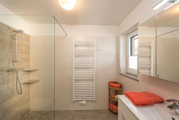 Frühstückspension: Badezimmer im Appartement Tauern - Pension Wagnerhof