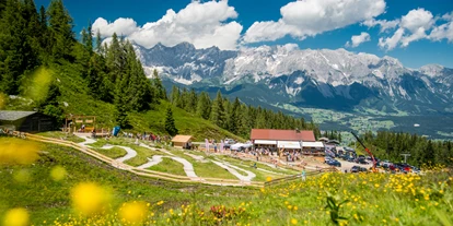 Pensionen - Parkplatz: kostenlos bei der Pension - Hallstatt - Frühstückspension Mitterwallner Familie Trinker