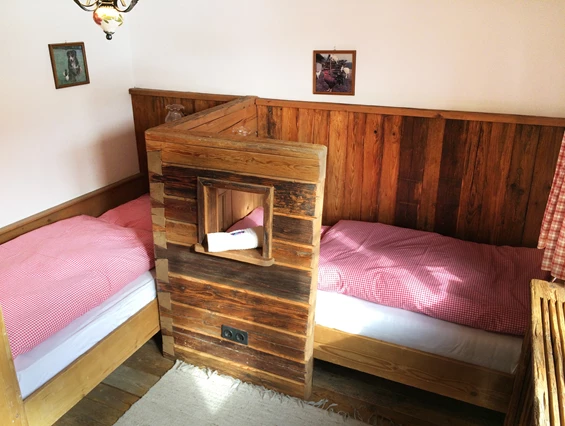 Frühstückspension: Kinderzimmer mit zwei separaten Betten (180 cm und 190 cm) - Jakobbauer