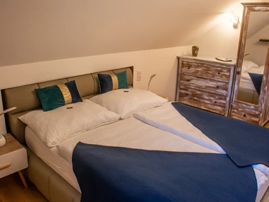 Frühstückspension: Doppelbettzimmer mit Bad/WC, Bettwäsche und WC - Papier vorhanden, Handtücher, Flat TV, gratis WLAN, Kosmetikartikel   1 - max. 2 Personen - Burnout Wildalps