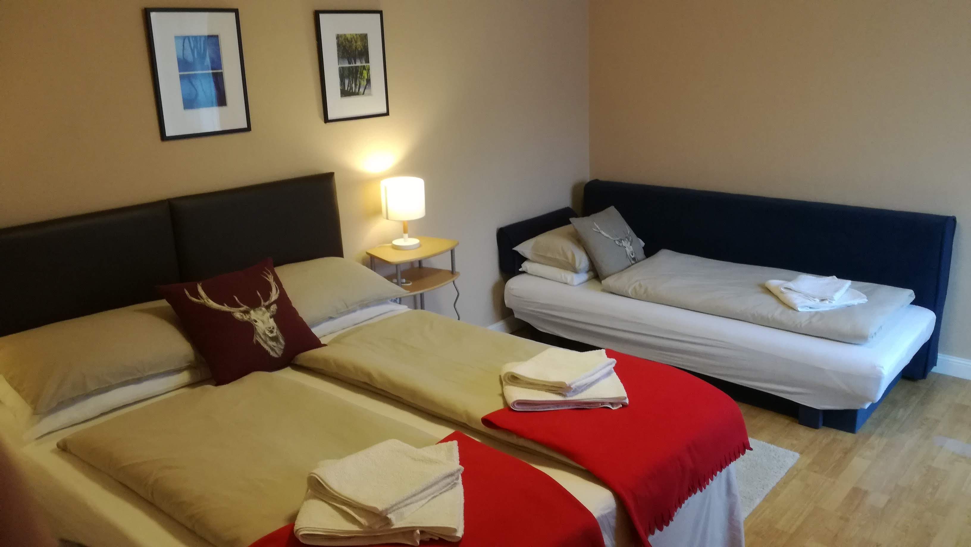 Pension Julia Zimmerkategorien Doppelzimmer mit Zustellbett