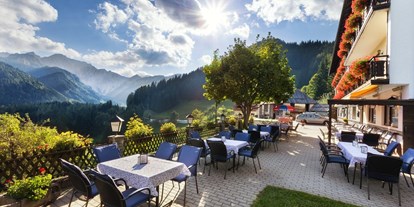 Pensionen - Frühstück: Frühstücksbuffet - Steindorf am Ossiacher See - Sonnenterrasse BergPension Lausegger - Bed&Breakfast Lausegger