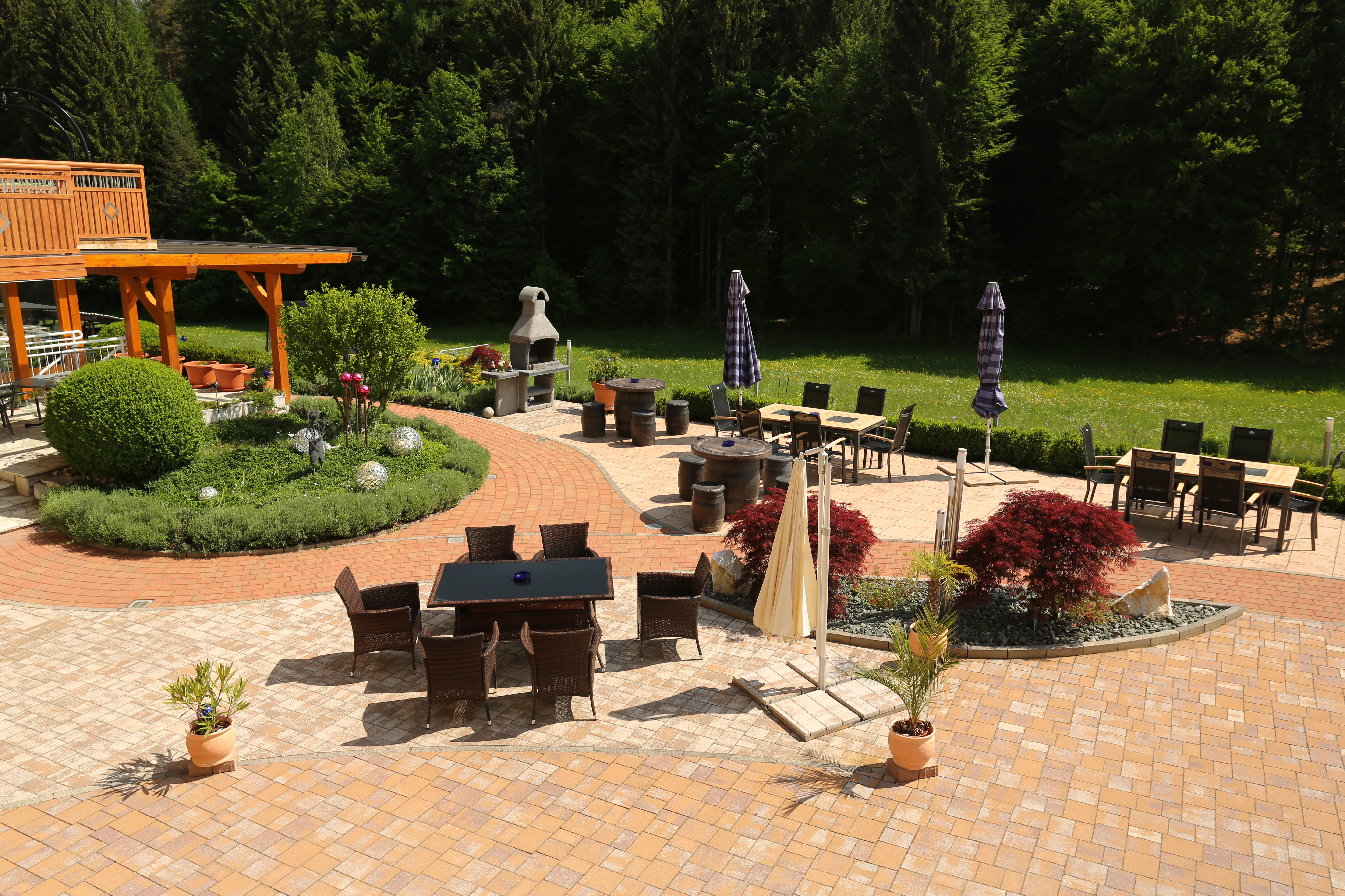 Pensionen - Restaurant - Faakersee - Terrasse  - Gästehaus Karoline