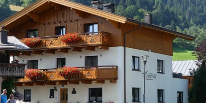 Pensionen - Parkplatz: kostenlos bei der Pension - Leogang - Appart-Pension Kellnerhof