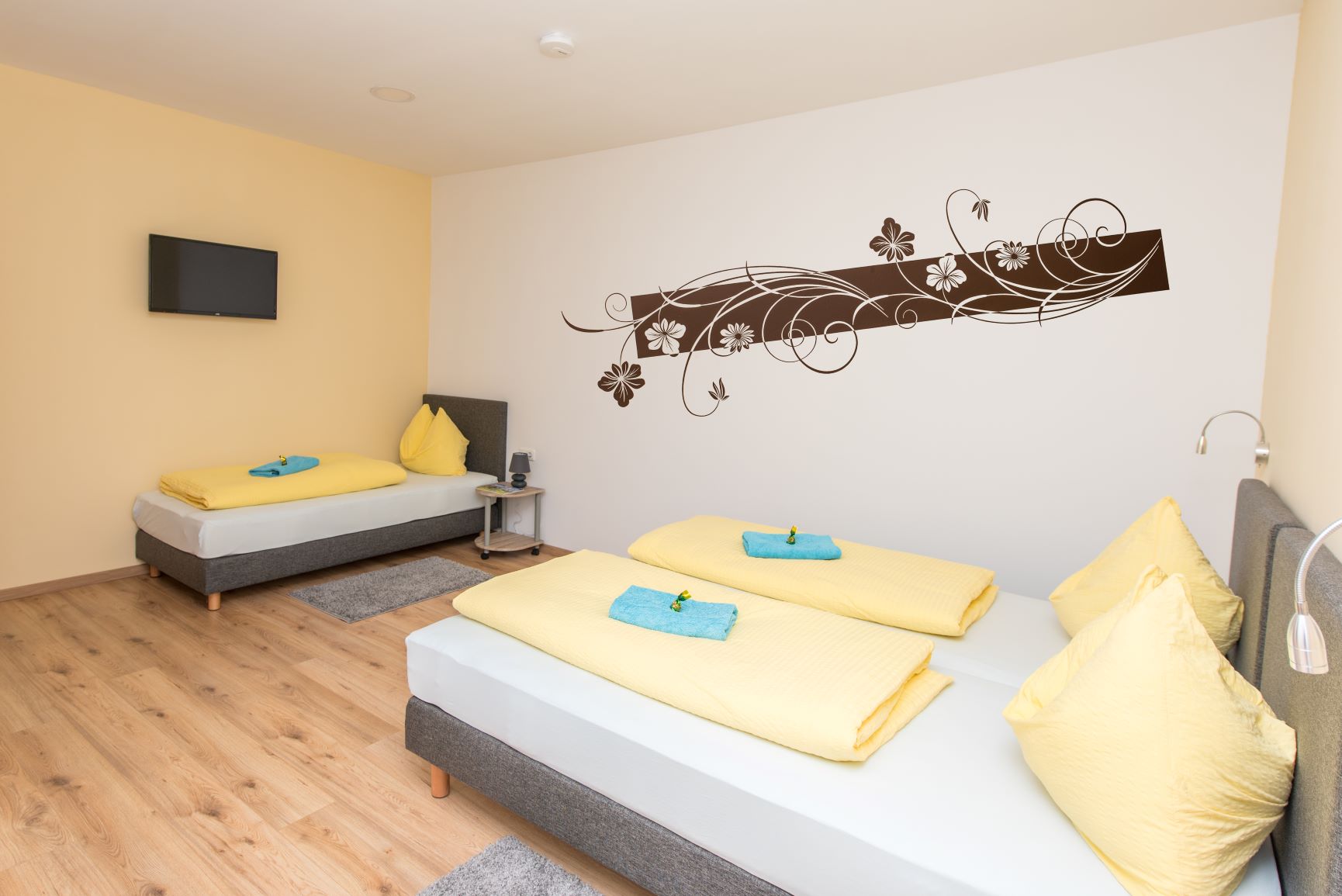 Frühstückspension: Barrierefrei 3 Bett Zimmer - Ferienwohnung-Zimmer Yassi 