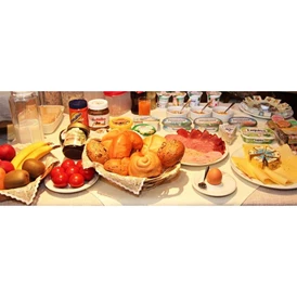 Frühstückspension: unser reichhaltiges Frühstücksbuffet - Haus Sarah