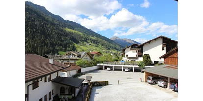 Pensionen - Parkplatz: kostenlos bei der Pension - Seefeld in Tirol - Apartment: Aussicht auf die Nockspitze - Haus Sarah