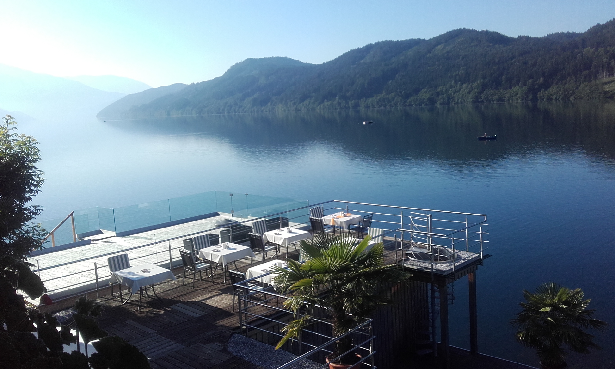 Frühstückspension: Frühstücksterrasse - Seehaus Schirg