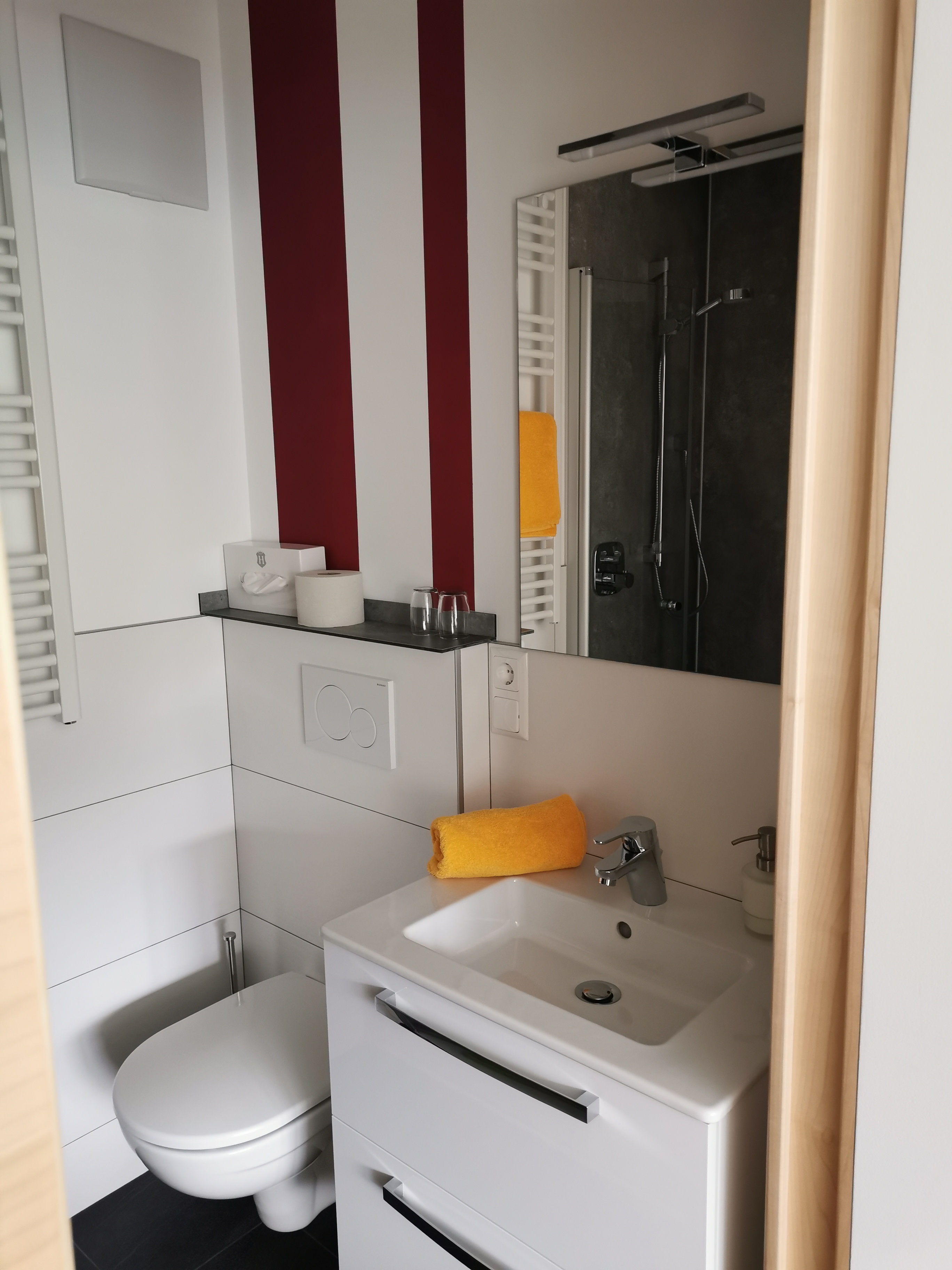 Frühstückspension: DU/WC - Seehaus Schirg