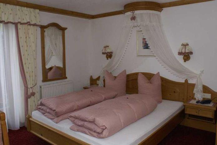 Pensionen - Neustift im Stubaital - Hotel Garni Krößbacherhof