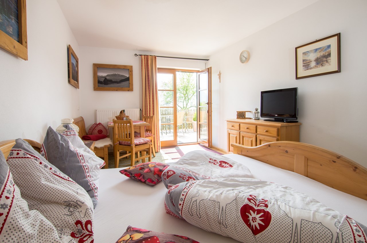 Ferienhof Margarethengut Zimmerkategorien Ferienwohnung "Schafberg"