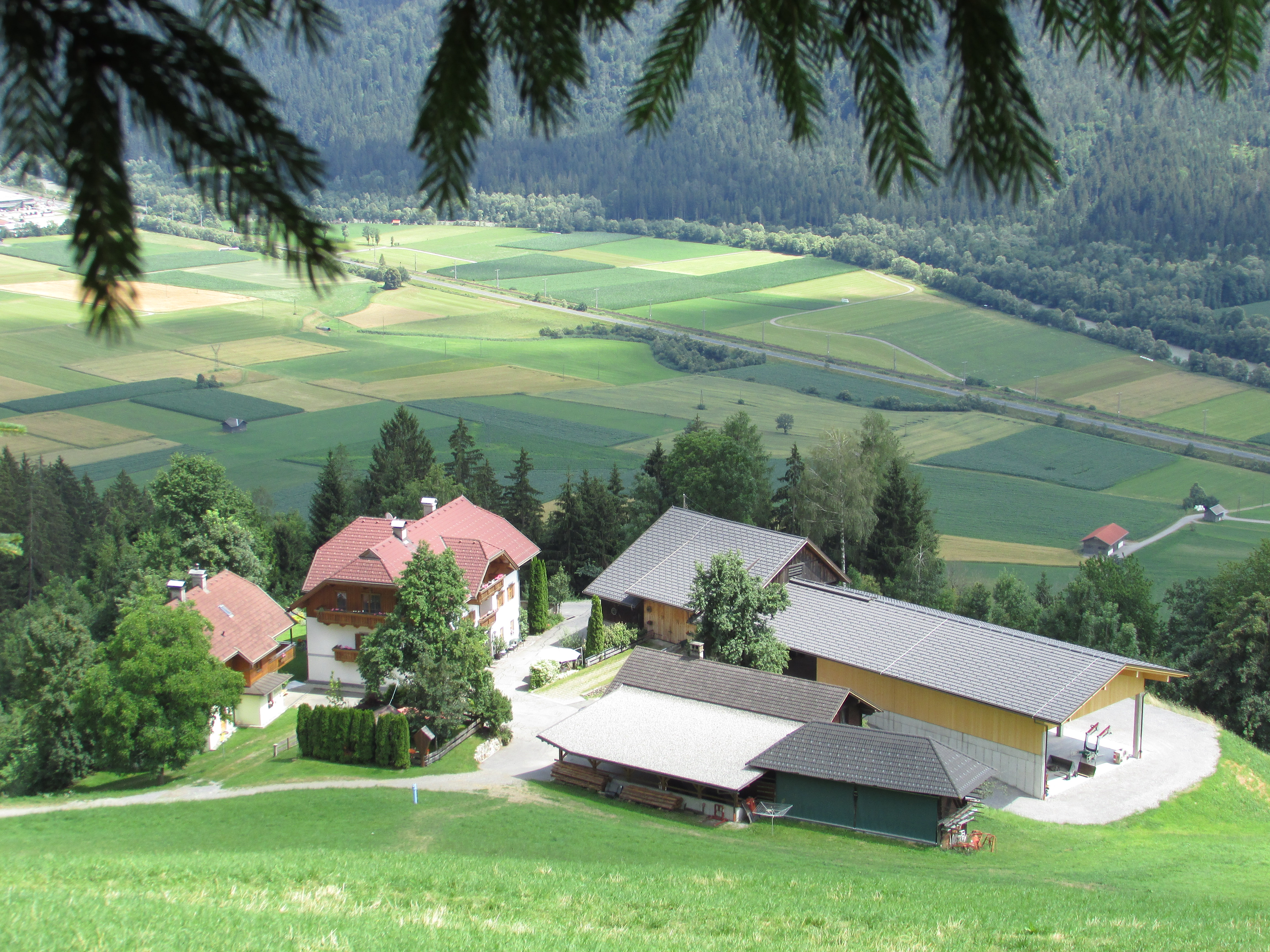 Pensionen - Balkon - Kötschach-Mauthen - Blick auf die Waldpension Ranner - Waldpension Ranner - Ferienwohnungen