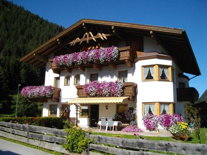 Frühstückspension: Landhaus Praxmarer