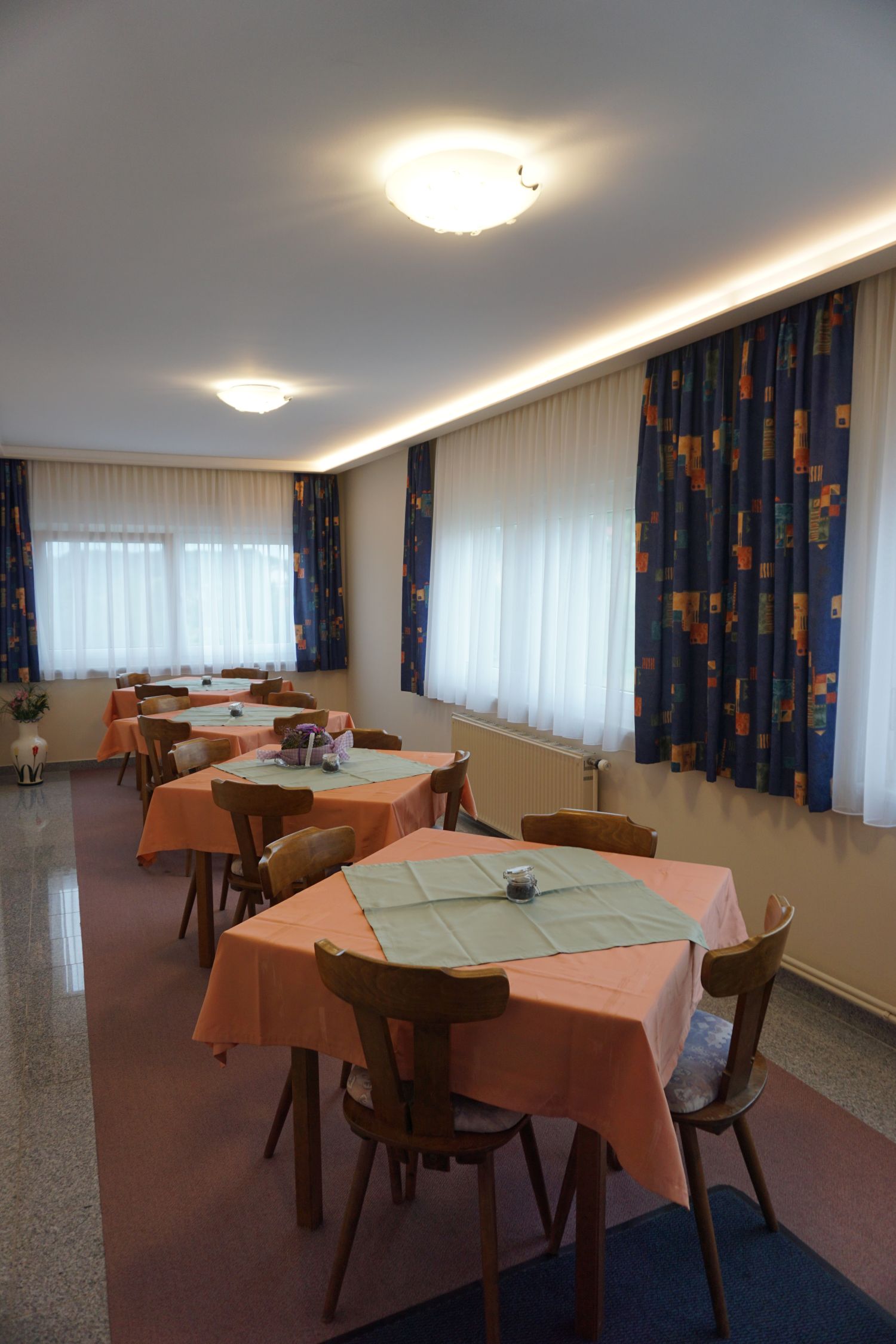 Frühstückspension: Privatzimmervermietung Fasching