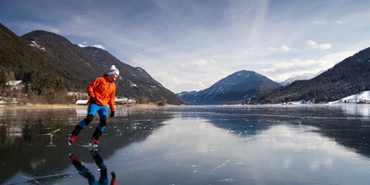 Pensionen - Restaurant - Eislaufen im Winter...  - Pension Bergblick am Weissensee