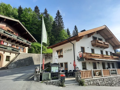 Pensionen - Kössen - Haus - Ansicht von Aussen - Gasthaus Pension Forellenstube