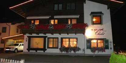 Pensionen - Parkplatz: kostenlos bei der Pension - Leogang - In Nacht... - Golf & Ski Chalet****