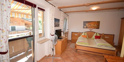 Pensionen - Parkplatz: kostenlos bei der Pension - Leogang - 2 Bettzimmer mit der Balkon und beziehungsweise Zusatzbett - Golf & Ski Chalet****
