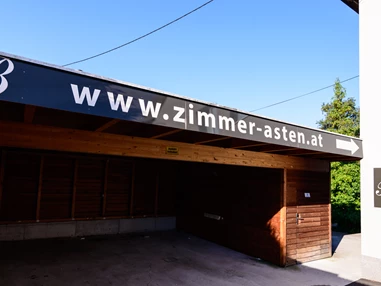 Frühstückspension: Carport - 24/7 Zimmer Asten