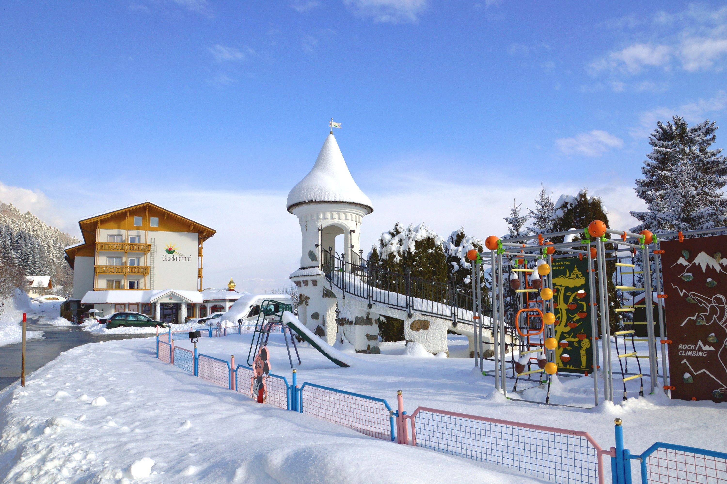 Frühstückspension: Spielplatz im Winter - Hotel Glocknerhof