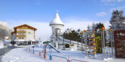 Pensionen - WLAN - Hohe Tauern - Spielplatz im Winter - Hotel Glocknerhof