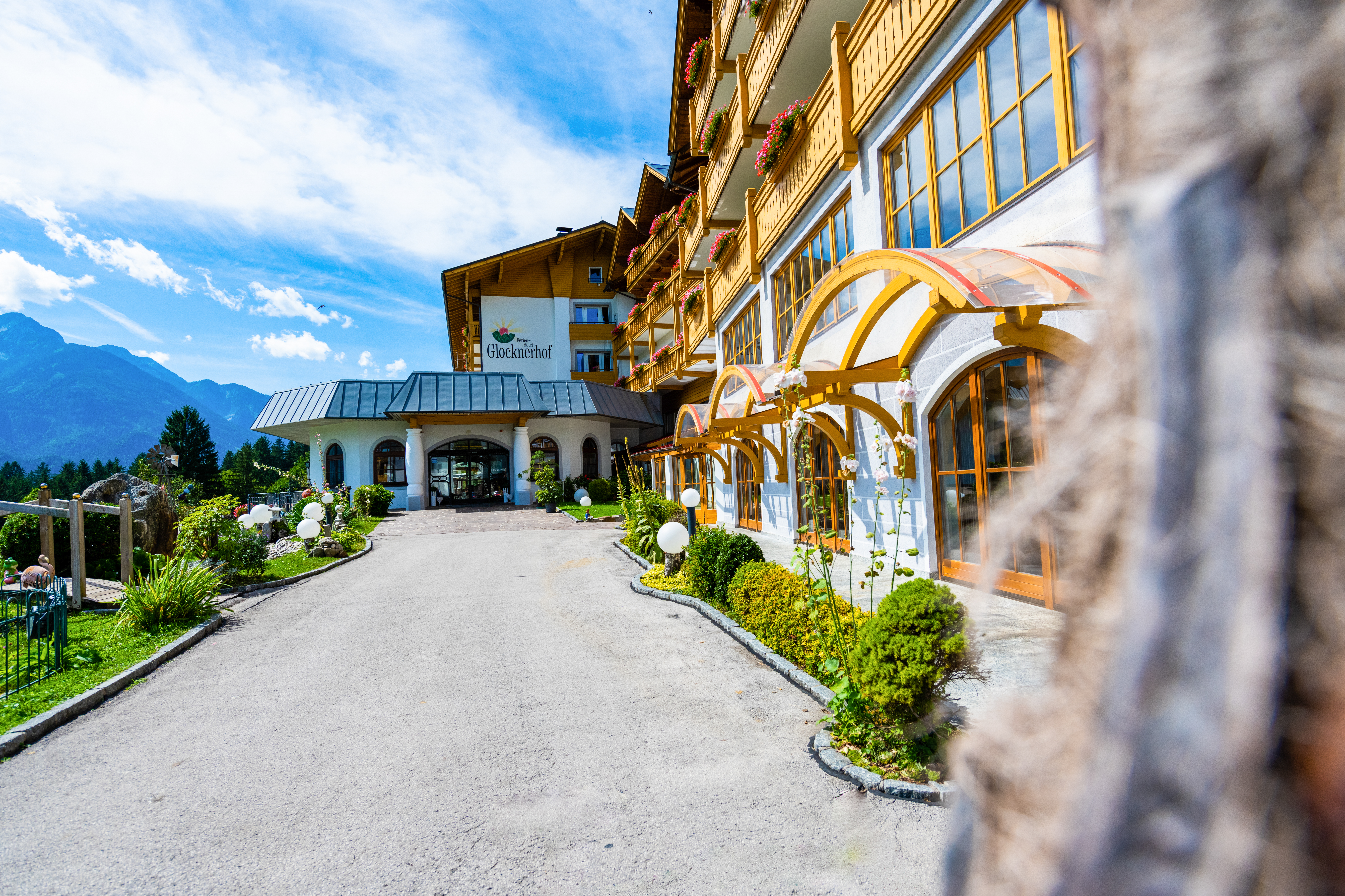 Frühstückspension: Hoteleingang - Hotel Glocknerhof