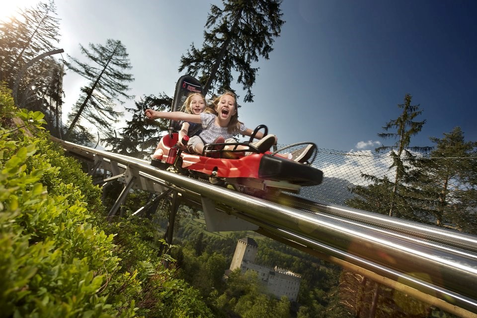 Hotel Glocknerhof Ausflugsziele Osttirodler: Sommerrodelbahn