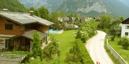 Pensionen - Parkplatz: kostenlos bei der Pension - Hallstatt - Balkonblick - Gasthof Hirlatz
