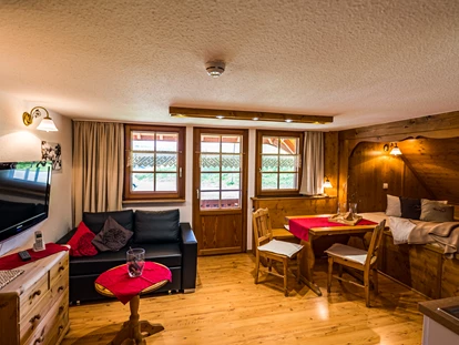 Pensionen - Art der Pension: Ferienwohnung - Titisee-Neustadt - Kuschelige Ferienwohnung Kornblume für 1- 2 Personen ab 51,00 €/ Tag , auch buchbar als Einzelzimmer ab 66,00 €/Tag inkl. Frühstück - Gästehaus HolzerKreuz