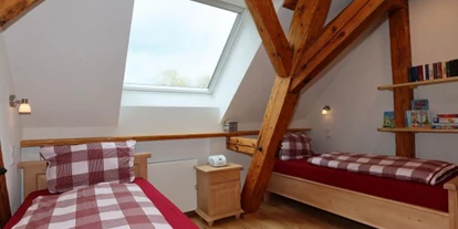 Pensionen - Art der Pension: Ferienwohnung - Titisee-Neustadt - Schlafzimmer - Ferienhaus LOTUS, Hof Stallegg