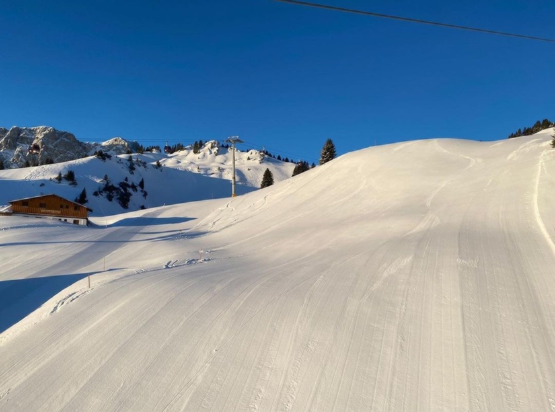 Frühstückspension: herrliche Pistenverhältnisse - KOMFORT-FEWO BERGWELT HAHNENKAMM   - Lechtal - So/Wi