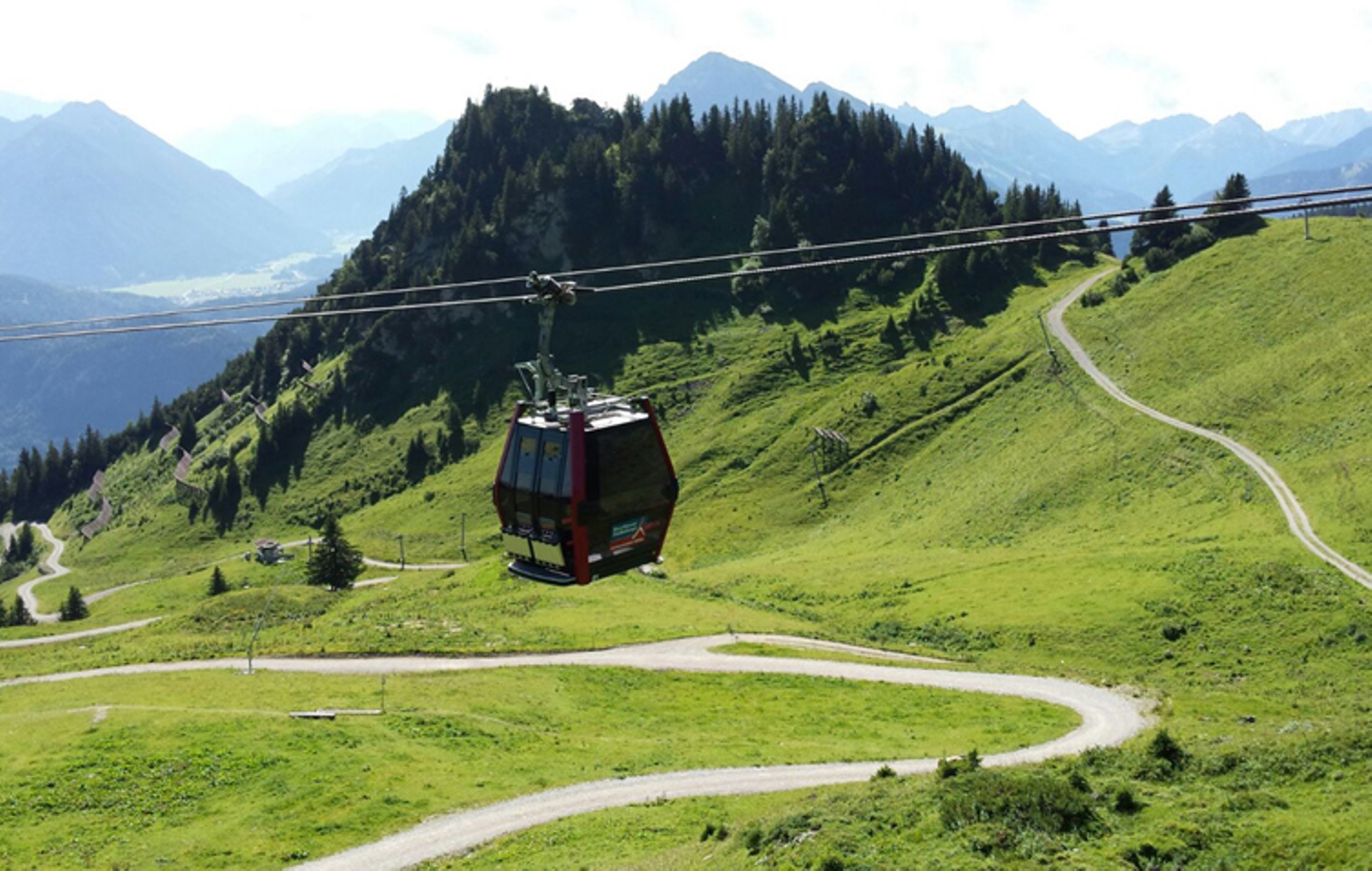 Frühstückspension: Gondelauffahrt Hahnenkamm - KOMFORT-FEWO BERGWELT HAHNENKAMM   - Lechtal - So/Wi