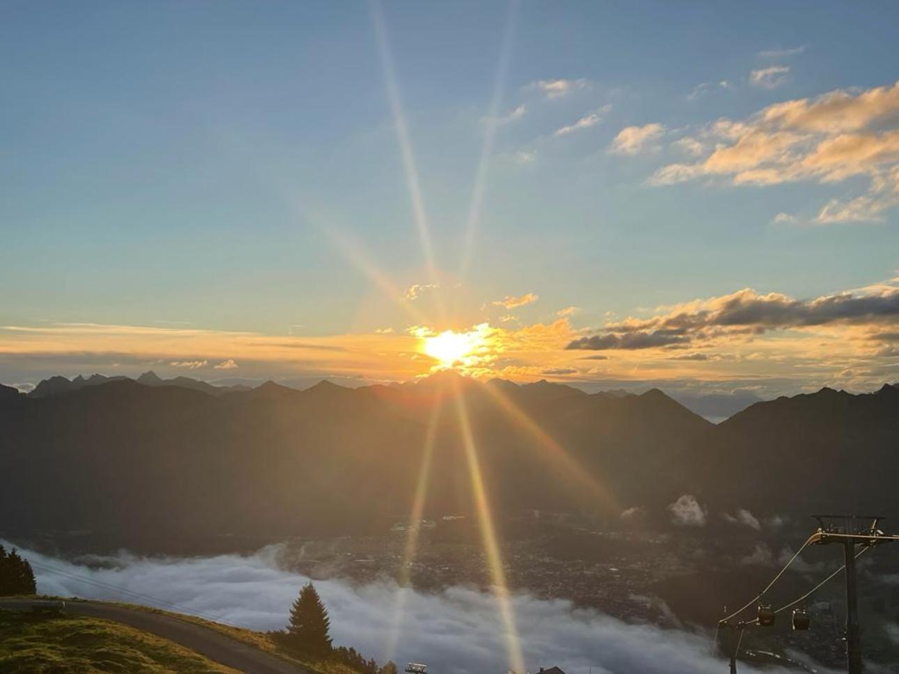 KOMFORT-FEWO BERGWELT HAHNENKAMM   - Lechtal - So/Wi Ausflugsziele SONNENAUFGANG HAHNENKAMM