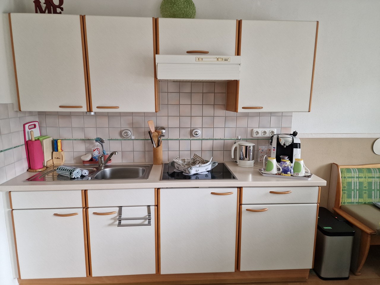 KOMFORT-FEWO BERGWELT HAHNENKAMM   - Lechtal - So/Wi Zimmerkategorien Küche in beiden Wohnungen gleich