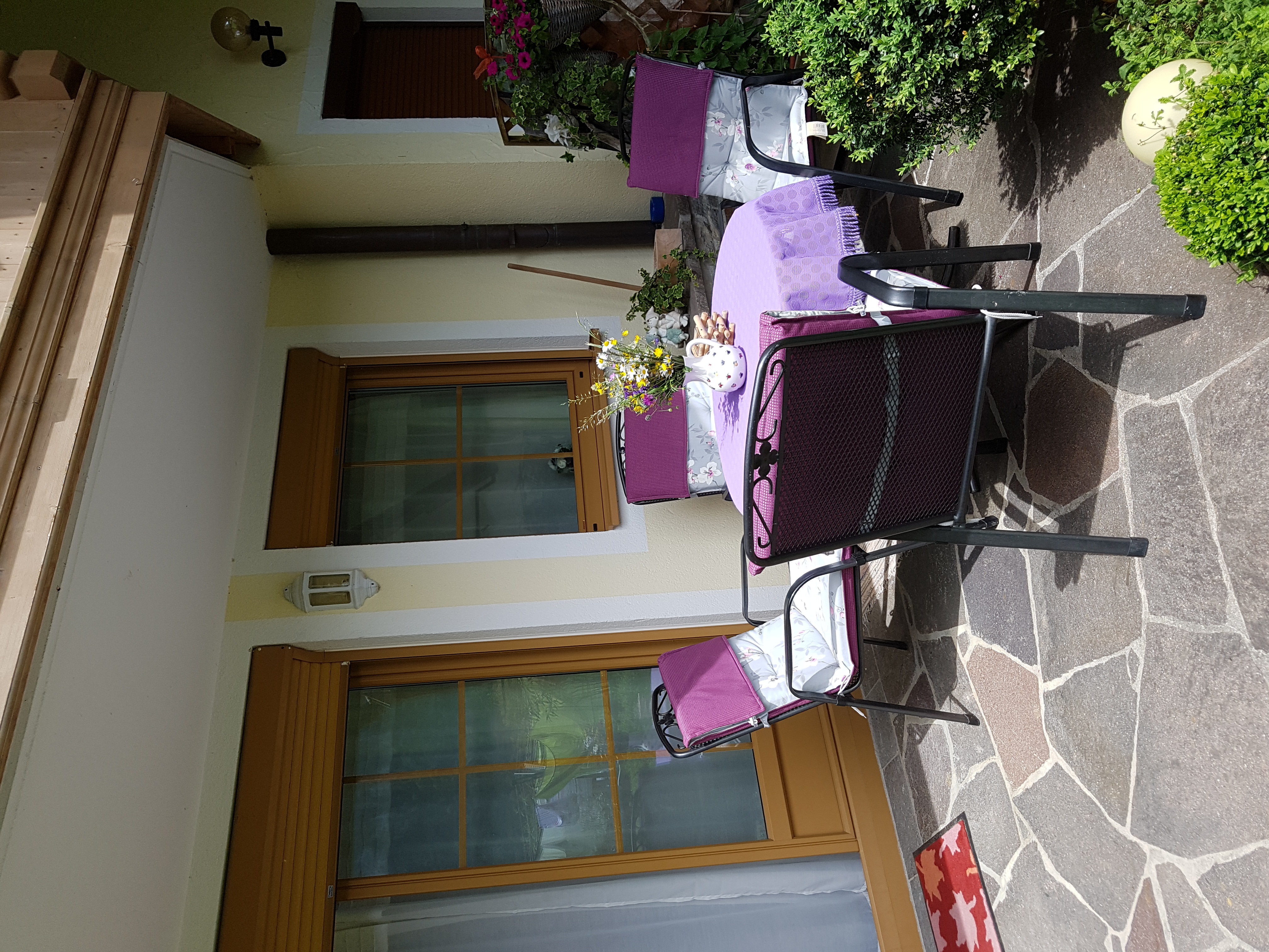 KOMFORT-FEWO BERGWELT HAHNENKAMM   - Lechtal - So/Wi Zimmerkategorien Terrasse