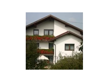 Frühstückspension: Hausbild von der Gartenseite - Haus Stuttgart