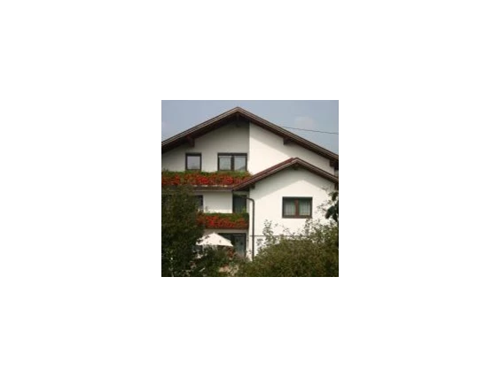Frühstückspension: Hausbild von der Gartenseite - Haus Stuttgart
