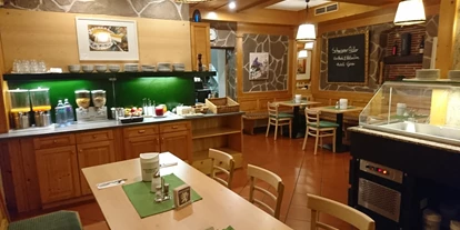 Pensionen - Ennsdorf - Frühstücksraum 
 - Hotel & Vinothek Schwarzer Adler Ottensheim