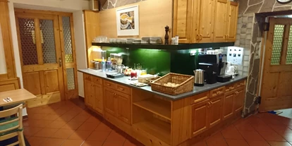 Pensionen - Ennsdorf - Frühstücksbuffet - Hotel & Vinothek Schwarzer Adler Ottensheim