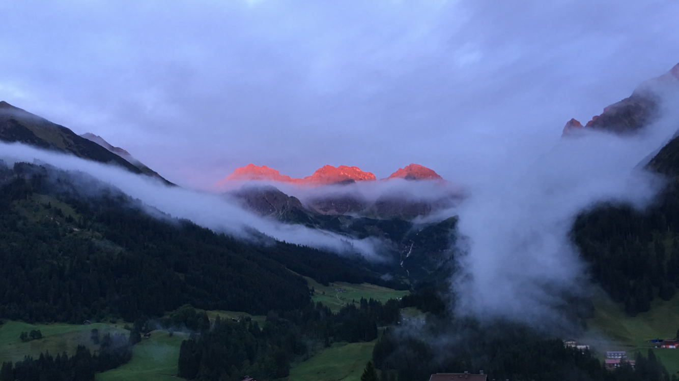 Frühstückspension: Alpenglühen ! - Gästehaus Sonnenhof 