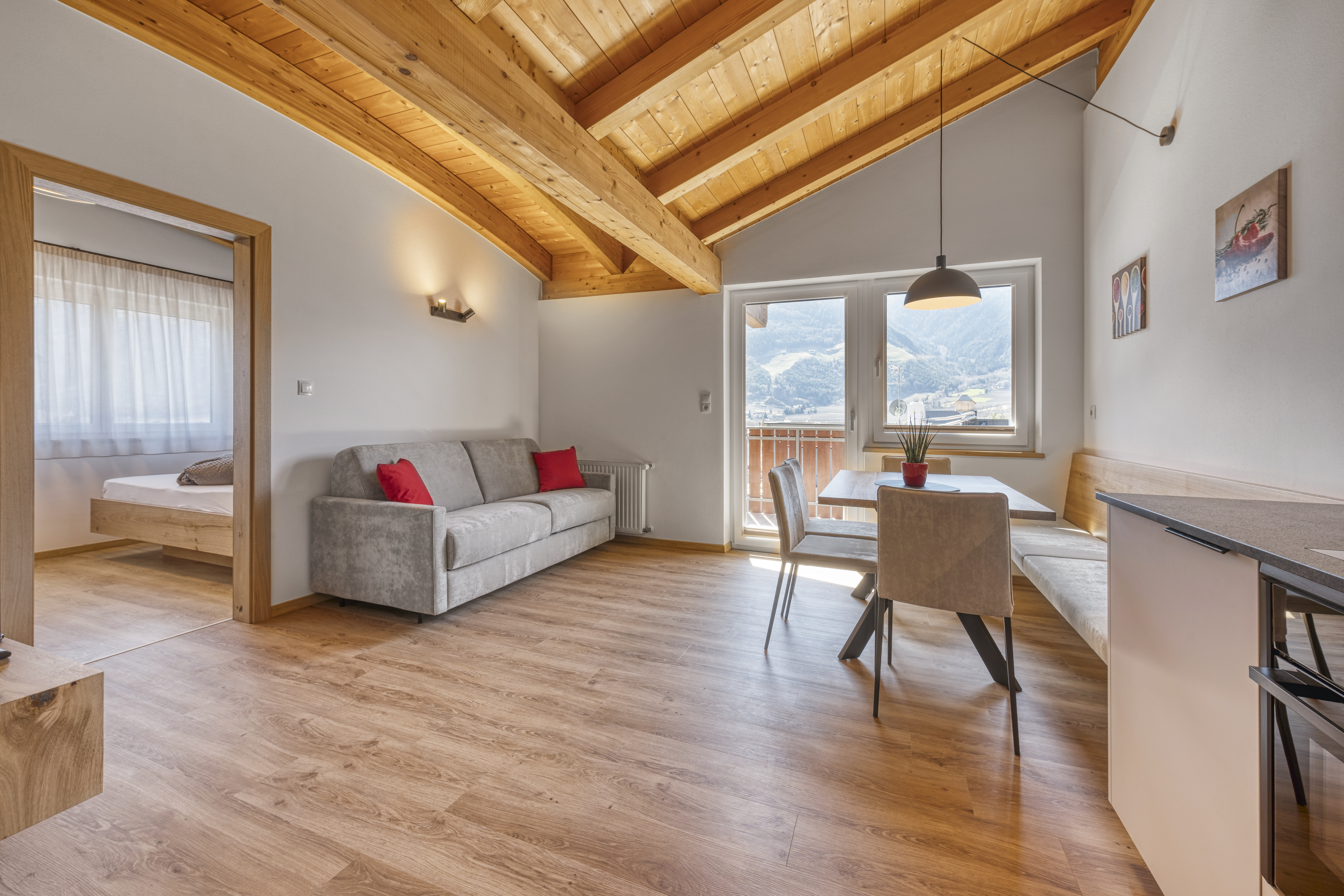 Schmiedhof Zimmerkategorien Mansardenwohnung Hirzer