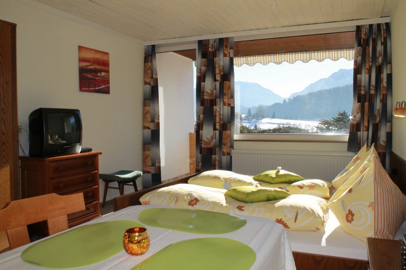 Frühstückspension: Apartment A - Kleiner Pyhrgas: Wohn-/Schlafraum - Haus Löger Apartments